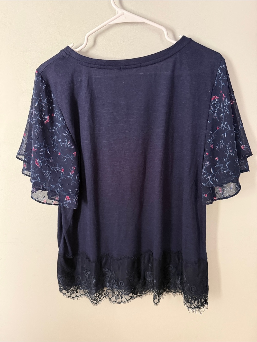 Maurices Navy Floral Flutter Sleeve Lace-Hem Top Size XL - Picture 6 of 8